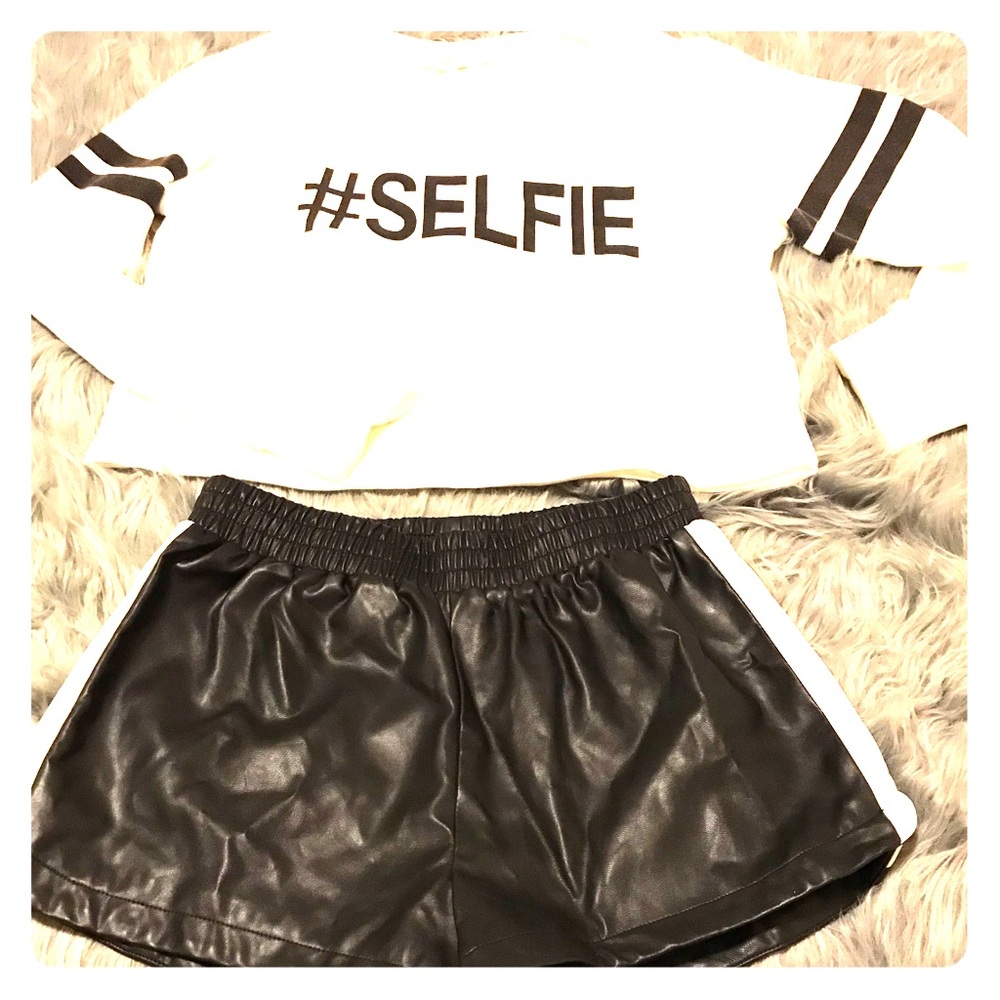 #SELFIE Crop Top